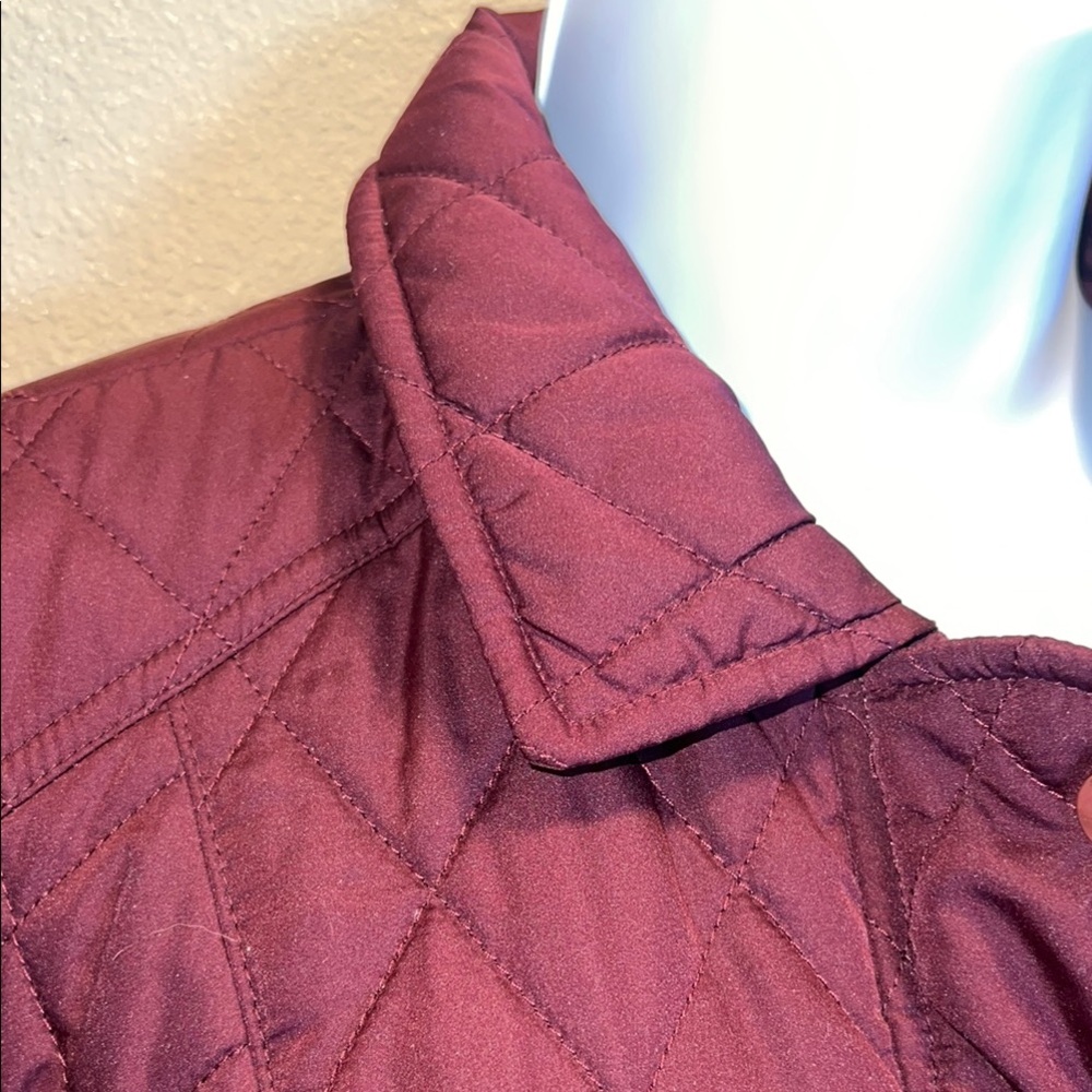 Charter Club Women’s Burgundy Puffer Jacket Quilted Insulated Gold Hardware SZ M - Picture 4 of 16